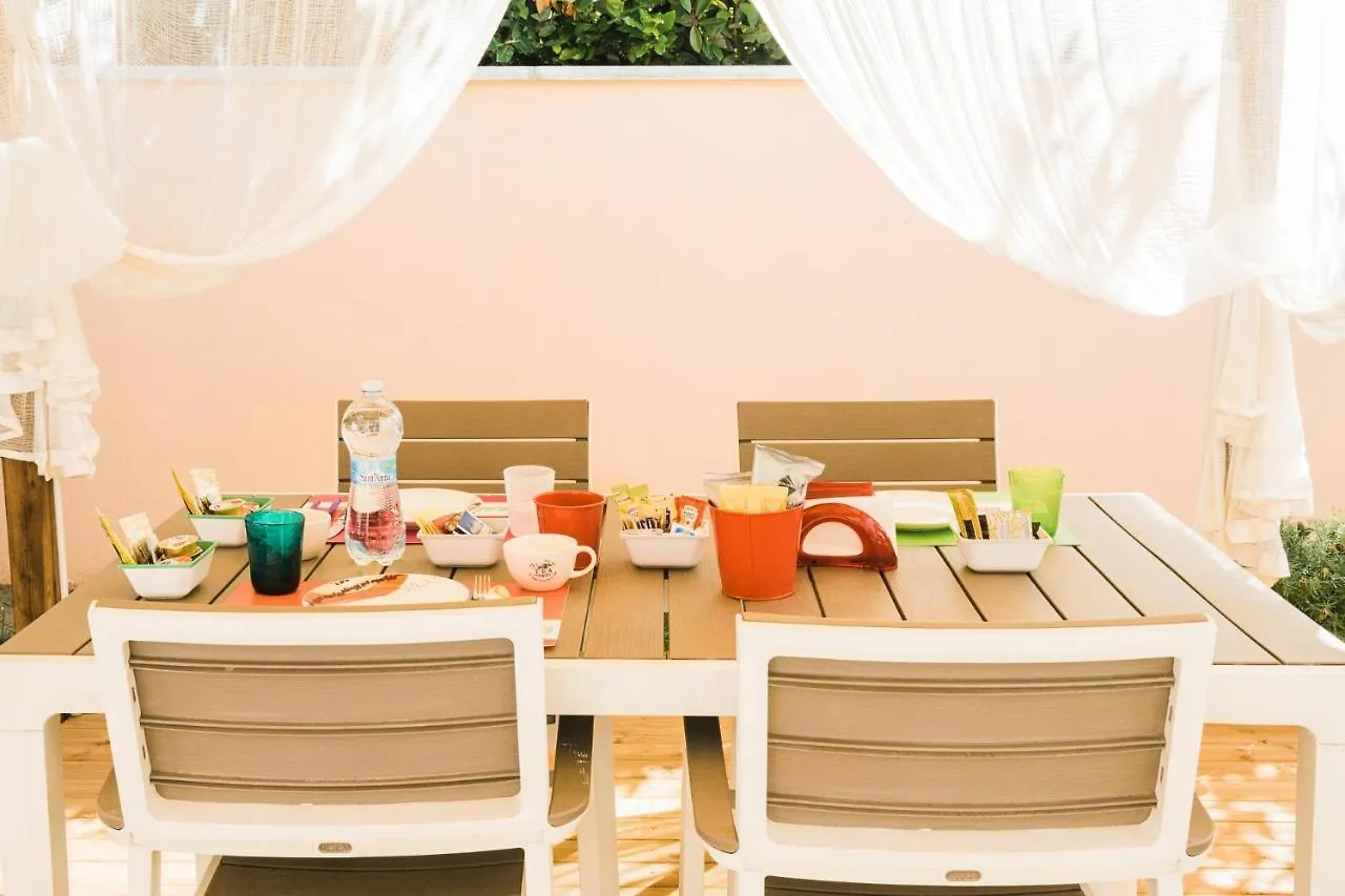 Ohana Bed&Breakfast Lido di Camaiore 0*,