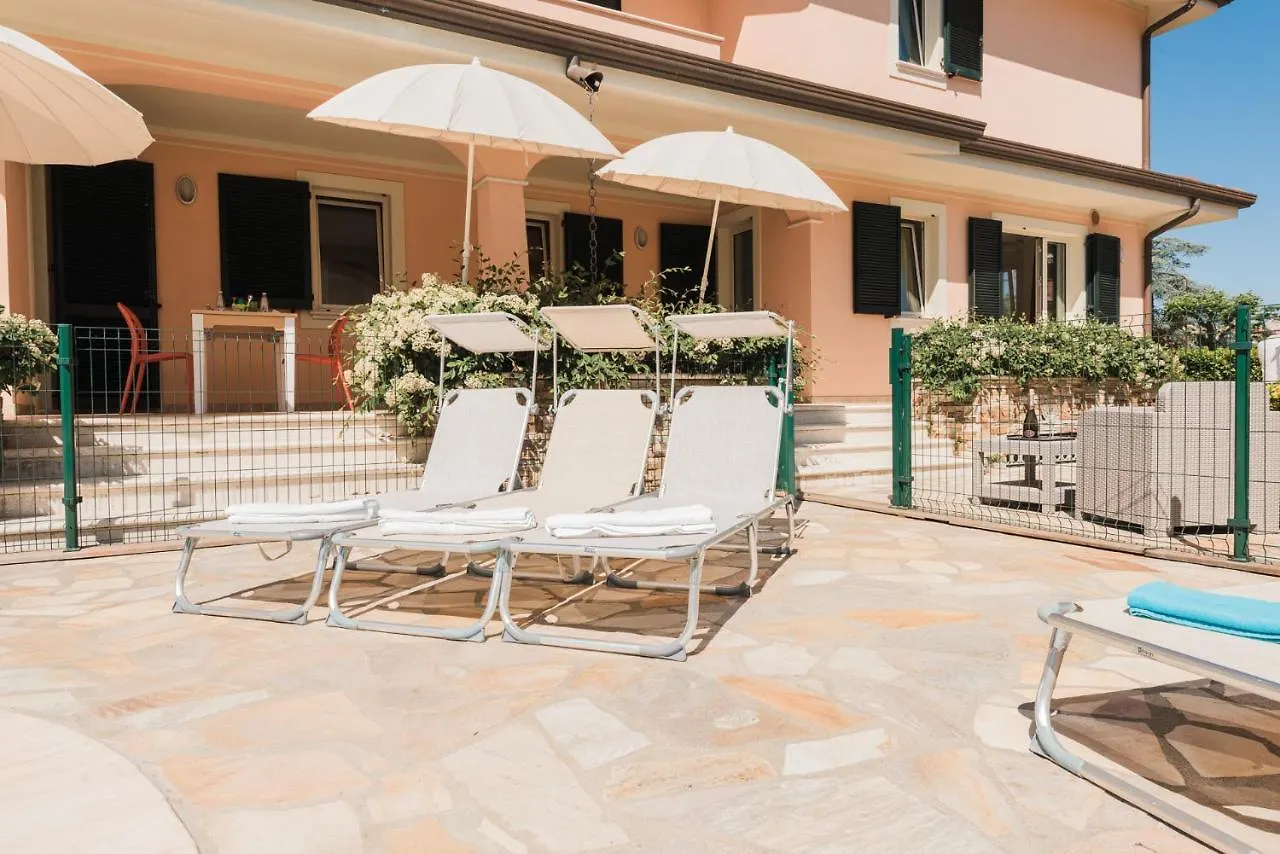 Ohana Bed&Breakfast Lido di Camaiore Italia