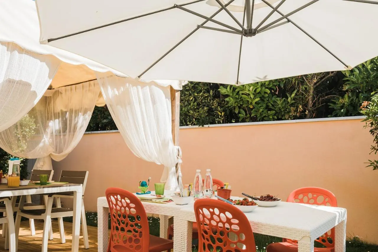 Bed & Breakfast Ohana Bed&Breakfast Lido di Camaiore Italia