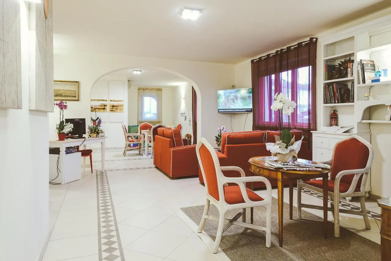 Ohana Bed&Breakfast Lido di Camaiore Bed & Breakfast